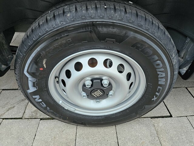 Nový Furgon FIAT Ducato 35 MAXI L5H2 L4H2 180 15m³ Safety Kamera...: obrázok 20 Nový Furgon FIAT Ducato 35 MAXI L5H2 L4H2 180 15m³ Safety Kamera...: obrázok 20