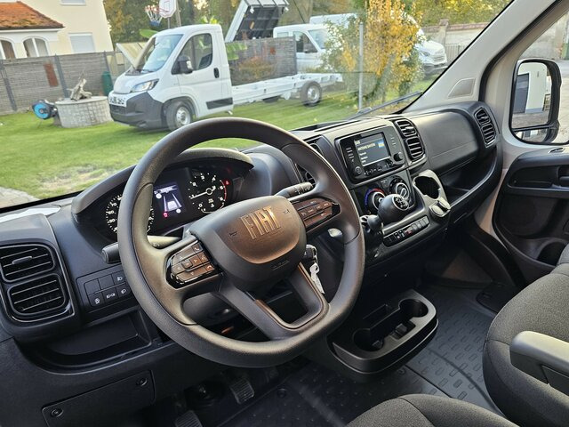 FIAT Ducato 35 MAXI L5H2 L4H2 180 15m³ Safety Kamera - Furgon: obrázok 4 FIAT Ducato 35 MAXI L5H2 L4H2 180 15m³ Safety Kamera - Furgon: obrázok 4