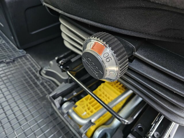 IVECO Daily 35S18 3.0 Koffer LBW Bär ACC LED sofort!... - Dodávka skriňová nadstavba: obrázok 4 IVECO Daily 35S18 3.0 Koffer LBW Bär ACC LED sofort!... - Dodávka skriňová nadstavba: obrázok 4