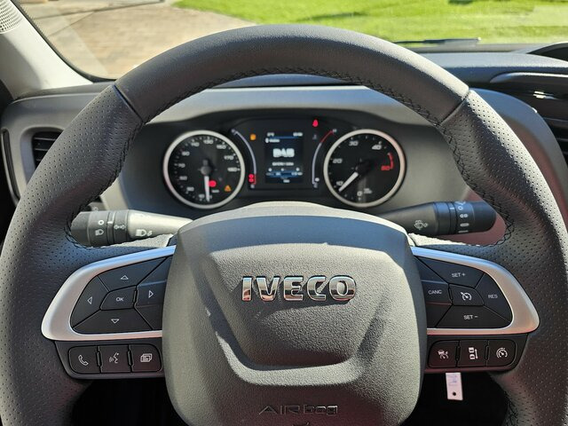 IVECO Daily 35S18 3.0 Koffer Voll-LED Navigation... - Dodávka skriňová nadstavba: obrázok 5 IVECO Daily 35S18 3.0 Koffer Voll-LED Navigation... - Dodávka skriňová nadstavba: obrázok 5