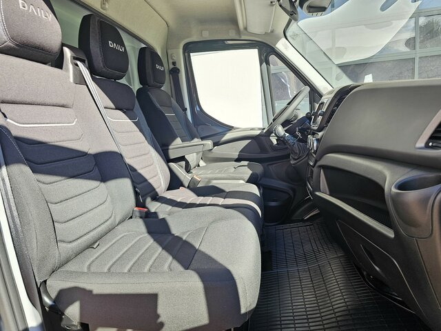 Nový Dodávka skriňová nadstavba IVECO Daily 35S18 3.0 Koffer Voll-LED Navigation: obrázok 16