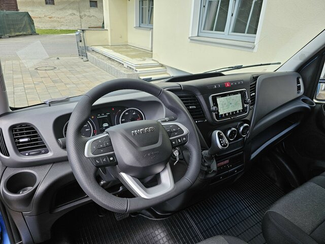 IVECO Daily 35S18HA8 3.0 Hi-Matic AHK Tachograph LED... - Dodávka skriňová nadstavba: obrázok 4 IVECO Daily 35S18HA8 3.0 Hi-Matic AHK Tachograph LED... - Dodávka skriňová nadstavba: obrázok 4