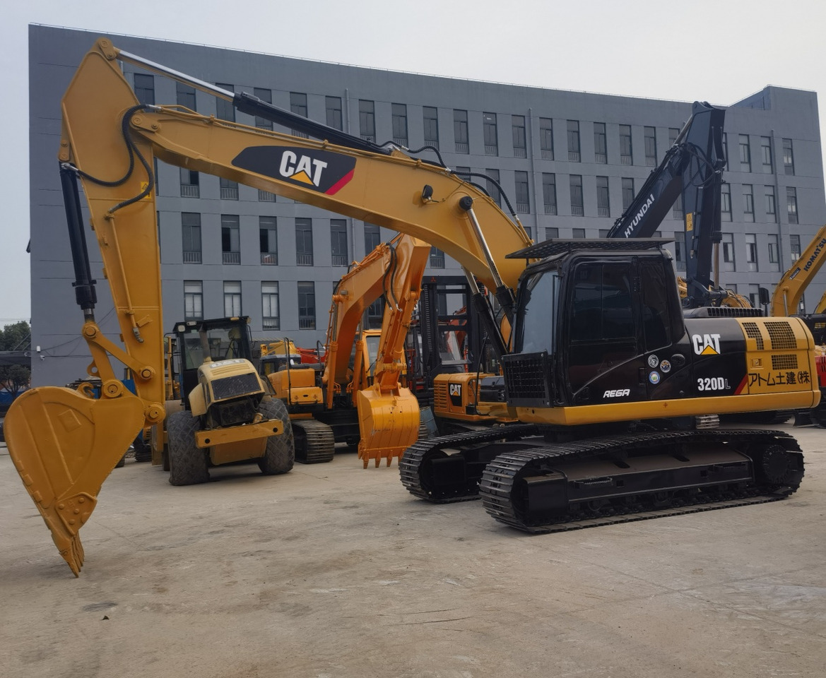 CAT 320DL Excavator - Pásové rýpadlo: obrázok 2 CAT 320DL Excavator - Pásové rýpadlo: obrázok 2