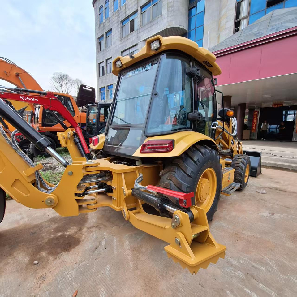 CAT 420F Backhoe Loader - Rýpadlo-nakladač: obrázok 2 CAT 420F Backhoe Loader - Rýpadlo-nakladač: obrázok 2