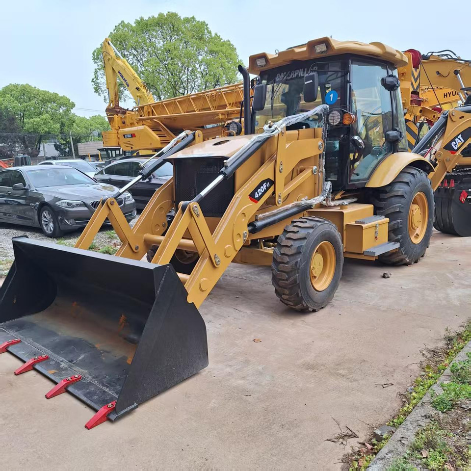 CAT 420F2 Backhoe Loader - Rýpadlo-nakladač: obrázok 3 CAT 420F2 Backhoe Loader - Rýpadlo-nakladač: obrázok 3