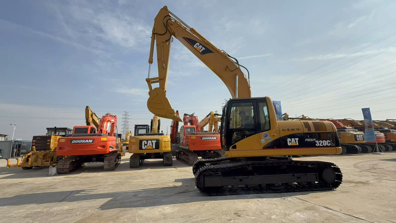 Cat 320cl excavator - Pásové rýpadlo: obrázok 4 Cat 320cl excavator - Pásové rýpadlo: obrázok 4
