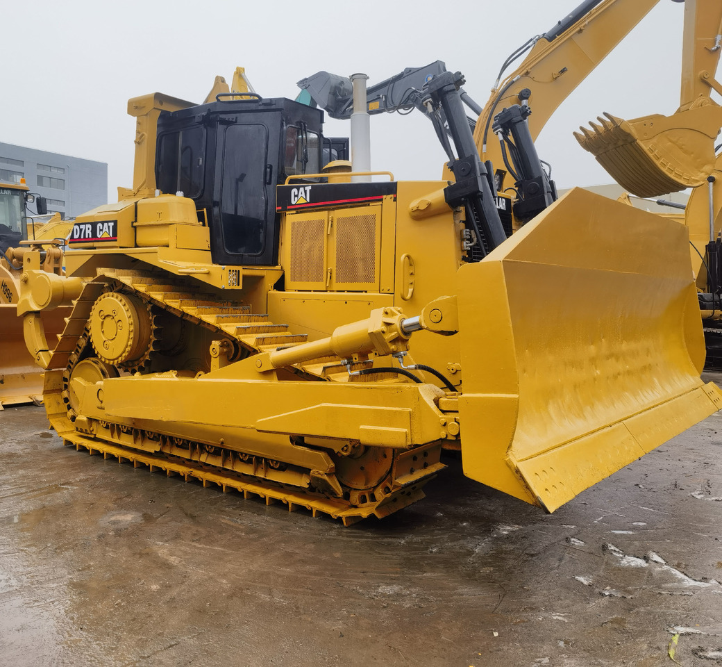 Caterpillar D7R Bulldozer - Buldozér: obrázok 1 Caterpillar D7R Bulldozer - Buldozér: obrázok 1