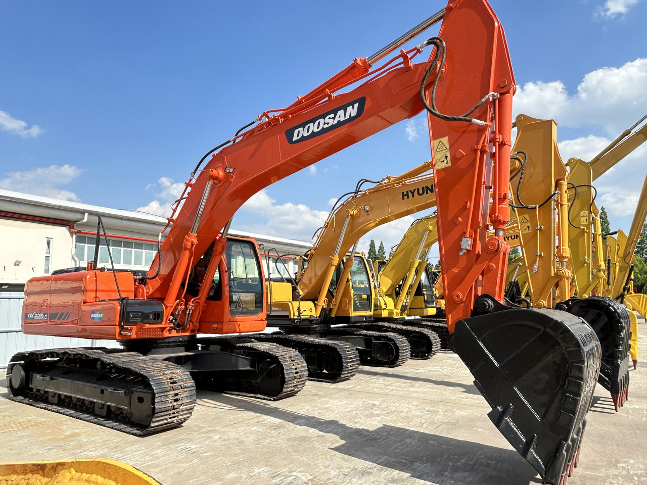 DOOSAN Doosan DX225LC Crawler excavator - Pásové rýpadlo: obrázok 5 DOOSAN Doosan DX225LC Crawler excavator - Pásové rýpadlo: obrázok 5