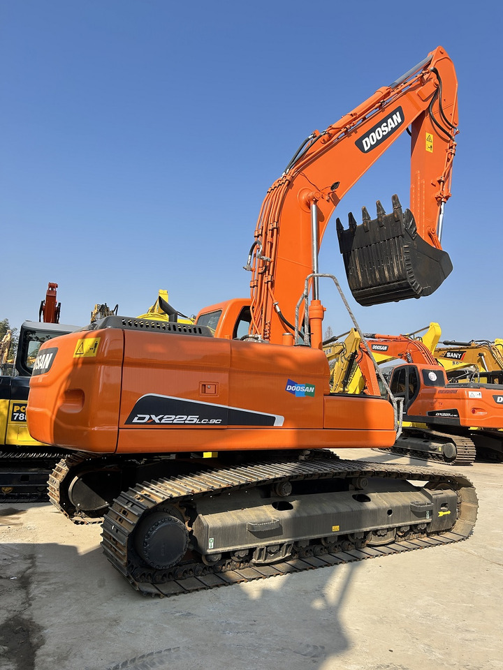 DOOSAN Doosan DX225LC Crawler excavator - Pásové rýpadlo: obrázok 1 DOOSAN Doosan DX225LC Crawler excavator - Pásové rýpadlo: obrázok 1
