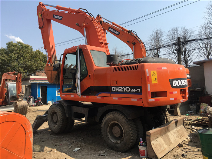 Doosan DH210w-7 wheel excavator - Kolesové rýpadlo: obrázok 3 Doosan DH210w-7 wheel excavator - Kolesové rýpadlo: obrázok 3