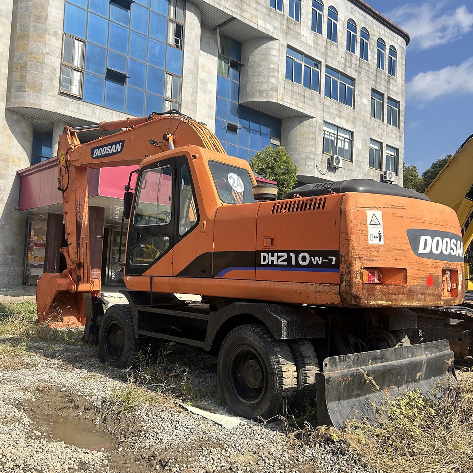 Doosan DH210w-7 wheel excavator - Kolesové rýpadlo: obrázok 4 Doosan DH210w-7 wheel excavator - Kolesové rýpadlo: obrázok 4