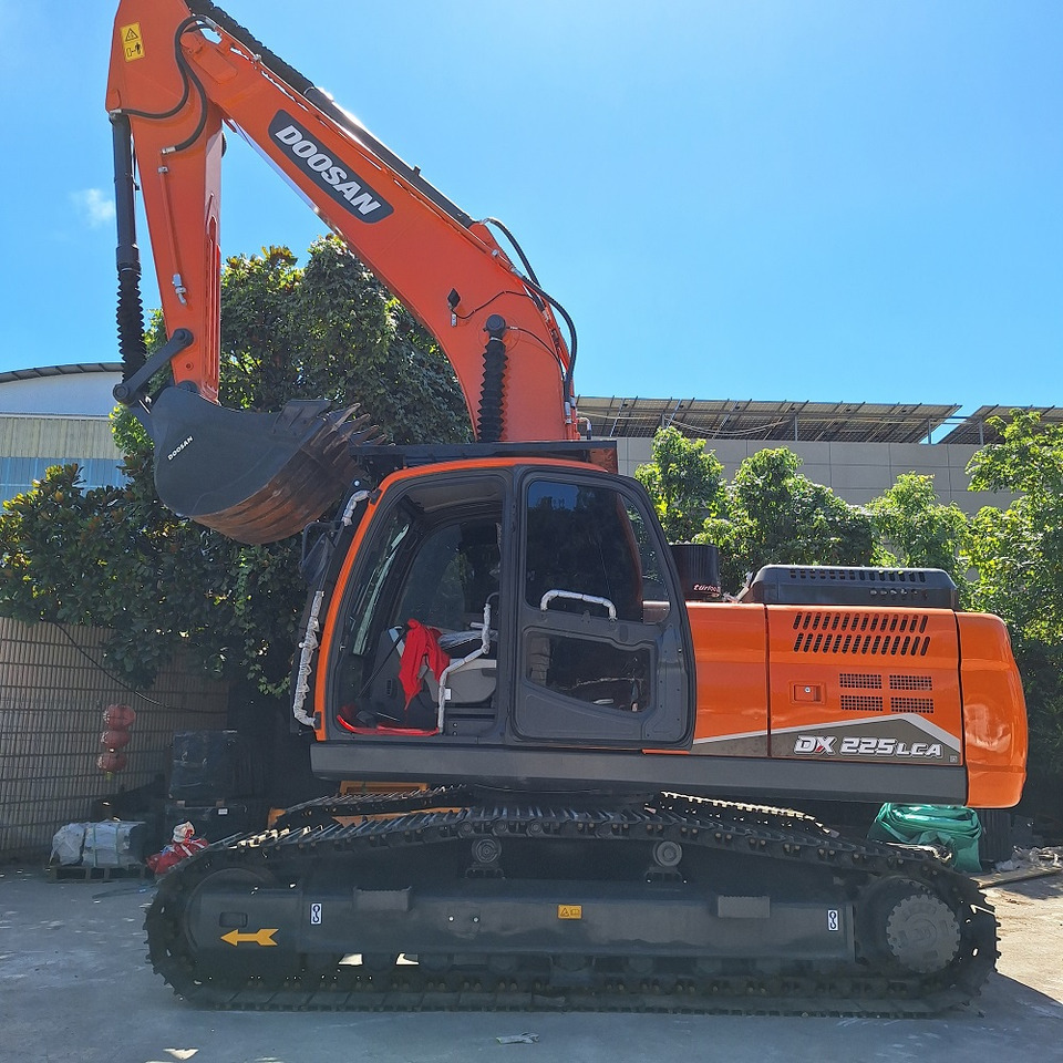Doosan Dx225LCA Crawler Excavator - Pásové rýpadlo: obrázok 3 Doosan Dx225LCA Crawler Excavator - Pásové rýpadlo: obrázok 3