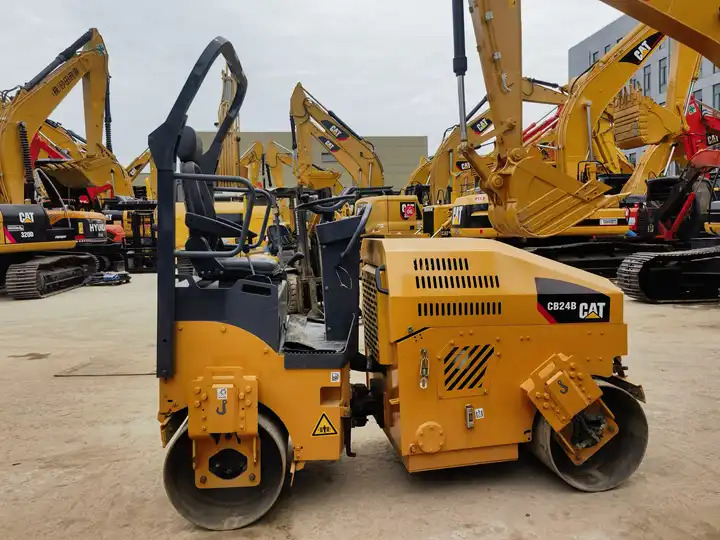 Good quality used road roller Double Drum Used Small Mini Road Roller Machine Compactor Price - Valec: obrázok 4 Good quality used road roller Double Drum Used Small Mini Road Roller Machine Compactor Price - Valec: obrázok 4