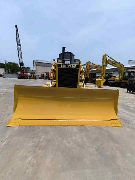 High Efficiency d6h d7h Used Caterpillar Bulldozer d7g used caterpillar bulldozer in shanghai - Buldozér: obrázok 2 High Efficiency d6h d7h Used Caterpillar Bulldozer d7g used caterpillar bulldozer in shanghai - Buldozér: obrázok 2