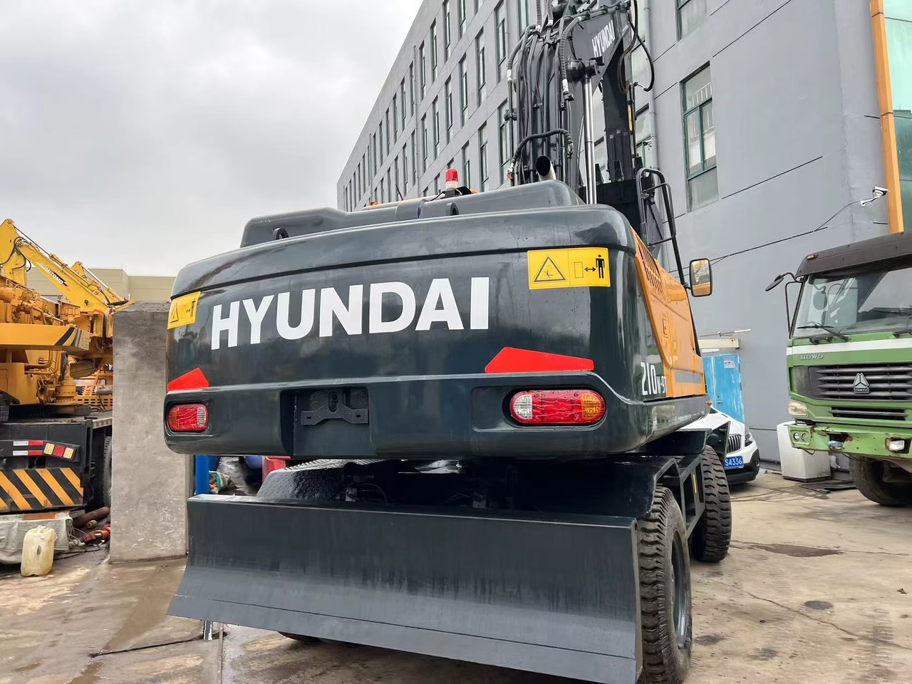 Hyundai 210w-9 wheel excavator - Kolesové rýpadlo: obrázok 5 Hyundai 210w-9 wheel excavator - Kolesové rýpadlo: obrázok 5