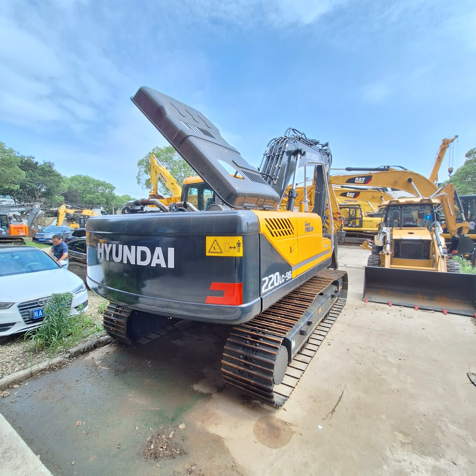 Pásové rýpadlo Hyundai 220LC-9S Excavator: obrázok 6