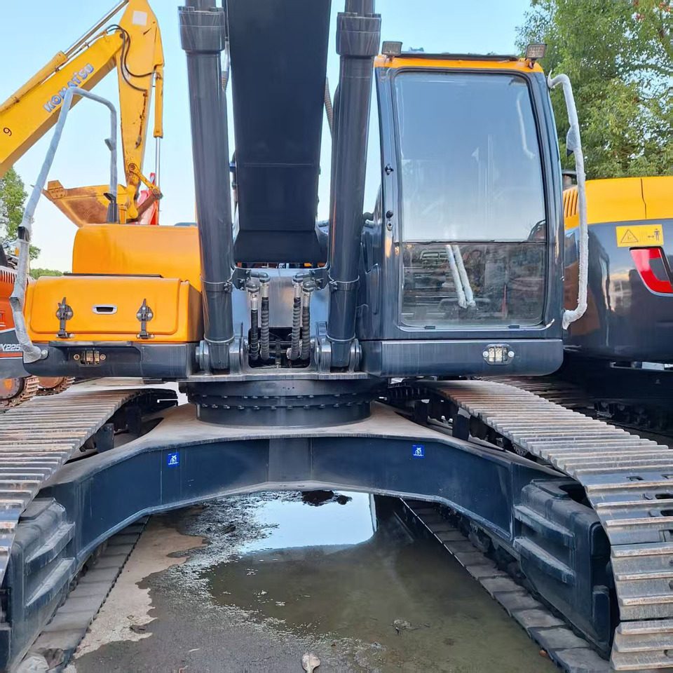 Hyundai 350LVS excavator - Kolesové rýpadlo: obrázok 4 Hyundai 350LVS excavator - Kolesové rýpadlo: obrázok 4