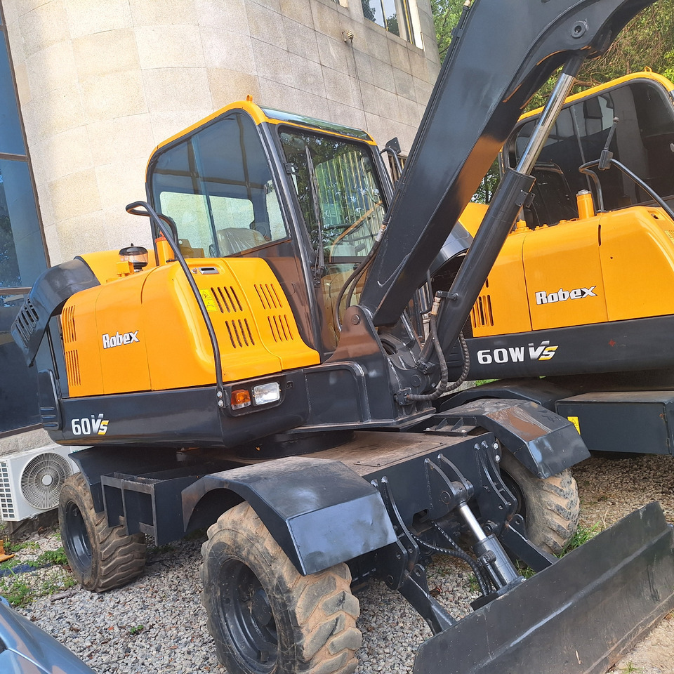 Hyundai 60vs excavator - Kolesové rýpadlo: obrázok 5 Hyundai 60vs excavator - Kolesové rýpadlo: obrázok 5