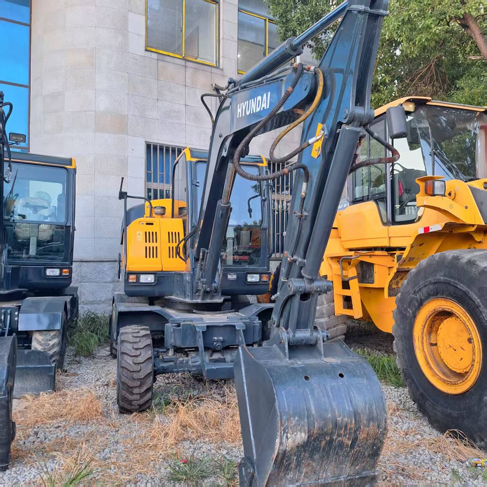 Hyundai 60wvs excavator - Kolesové rýpadlo: obrázok 3 Hyundai 60wvs excavator - Kolesové rýpadlo: obrázok 3