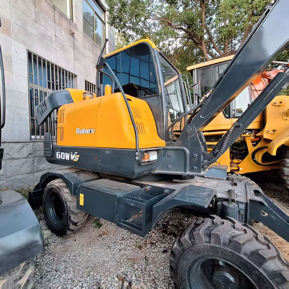 Hyundai 60wvs excavator - Kolesové rýpadlo: obrázok 3 Hyundai 60wvs excavator - Kolesové rýpadlo: obrázok 3