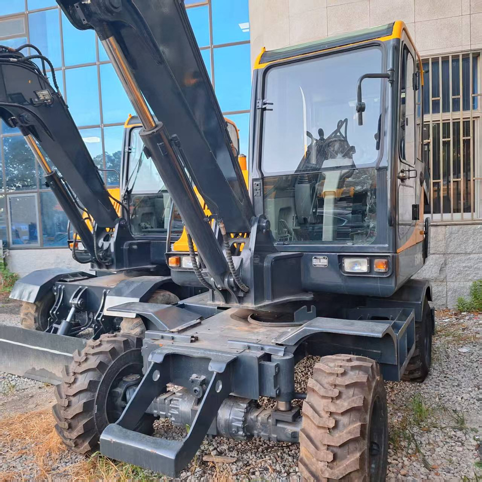 Hyundai 60wvs excavator - Kolesové rýpadlo: obrázok 5 Hyundai 60wvs excavator - Kolesové rýpadlo: obrázok 5