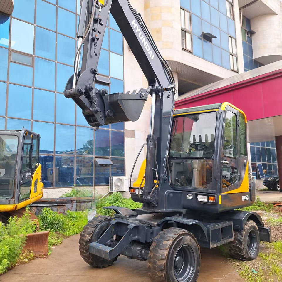 Hyundai HW60 excavator - Kolesové rýpadlo: obrázok 4 Hyundai HW60 excavator - Kolesové rýpadlo: obrázok 4