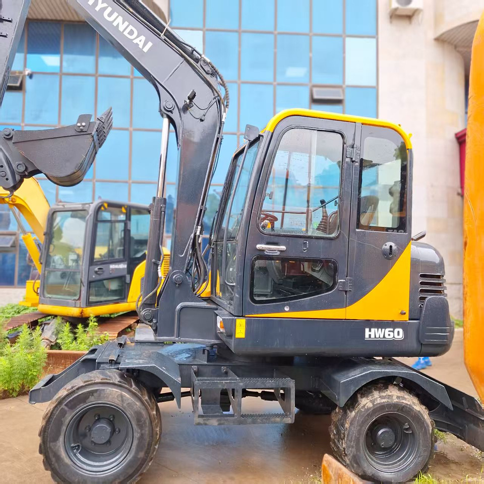 Hyundai HW60 excavator - Kolesové rýpadlo: obrázok 3 Hyundai HW60 excavator - Kolesové rýpadlo: obrázok 3