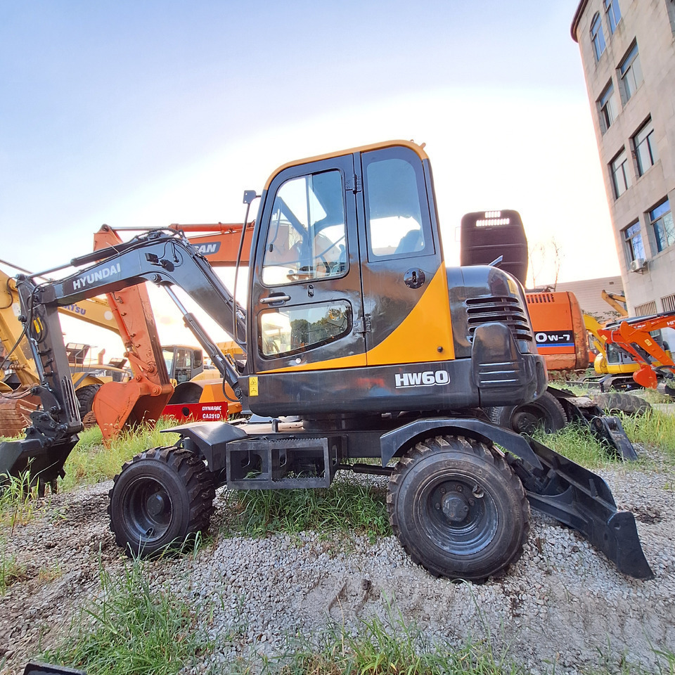 Hyundai HW60 excavator - Kolesové rýpadlo: obrázok 5 Hyundai HW60 excavator - Kolesové rýpadlo: obrázok 5