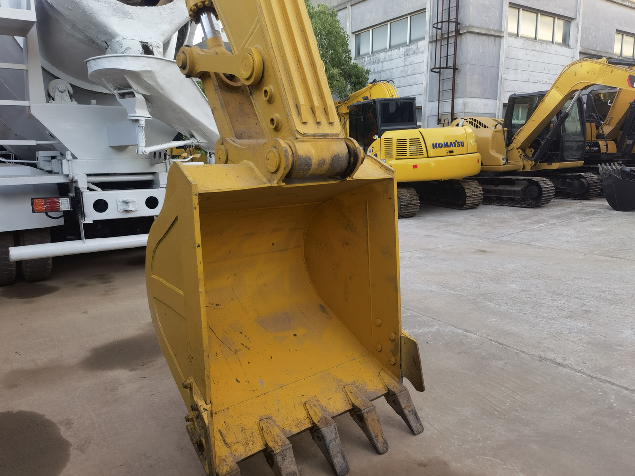 Pásové rýpadlo KOMATSU PC220-8: obrázok 7