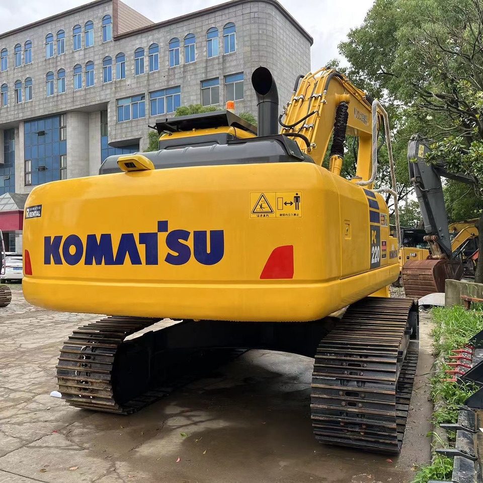 KOMATSU PC220-8 excavator - Pásové rýpadlo: obrázok 5 KOMATSU PC220-8 excavator - Pásové rýpadlo: obrázok 5