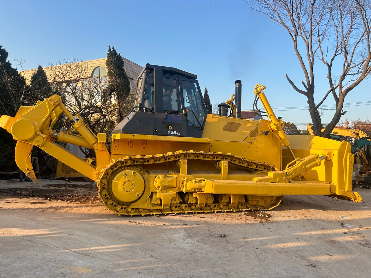 Komatsu D155AX bulldozer - Buldozér: obrázok 2 Komatsu D155AX bulldozer - Buldozér: obrázok 2