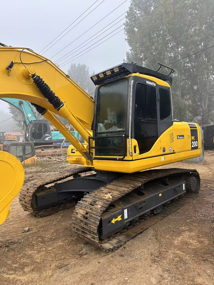 Pásové rýpadlo Komatsu PC200-7 excavator: obrázok 6
