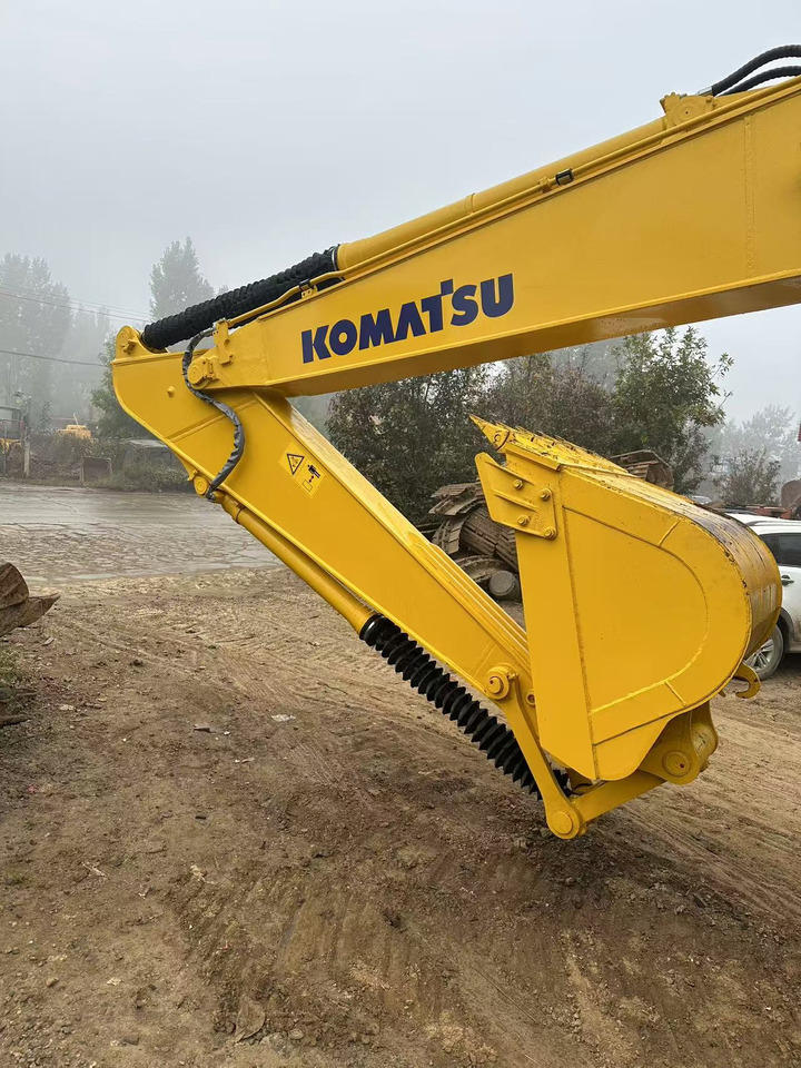 Komatsu PC200-7 excavator - Pásové rýpadlo: obrázok 5 Komatsu PC200-7 excavator - Pásové rýpadlo: obrázok 5