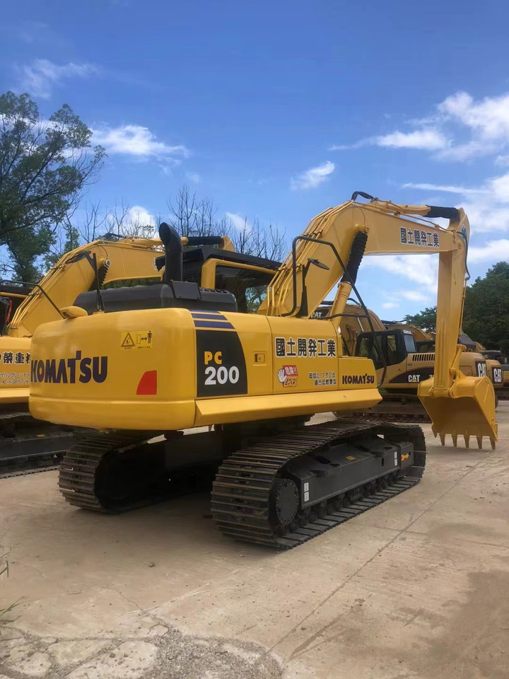 Komatsu PC200-8 Excavator - Pásové rýpadlo: obrázok 3 Komatsu PC200-8 Excavator - Pásové rýpadlo: obrázok 3