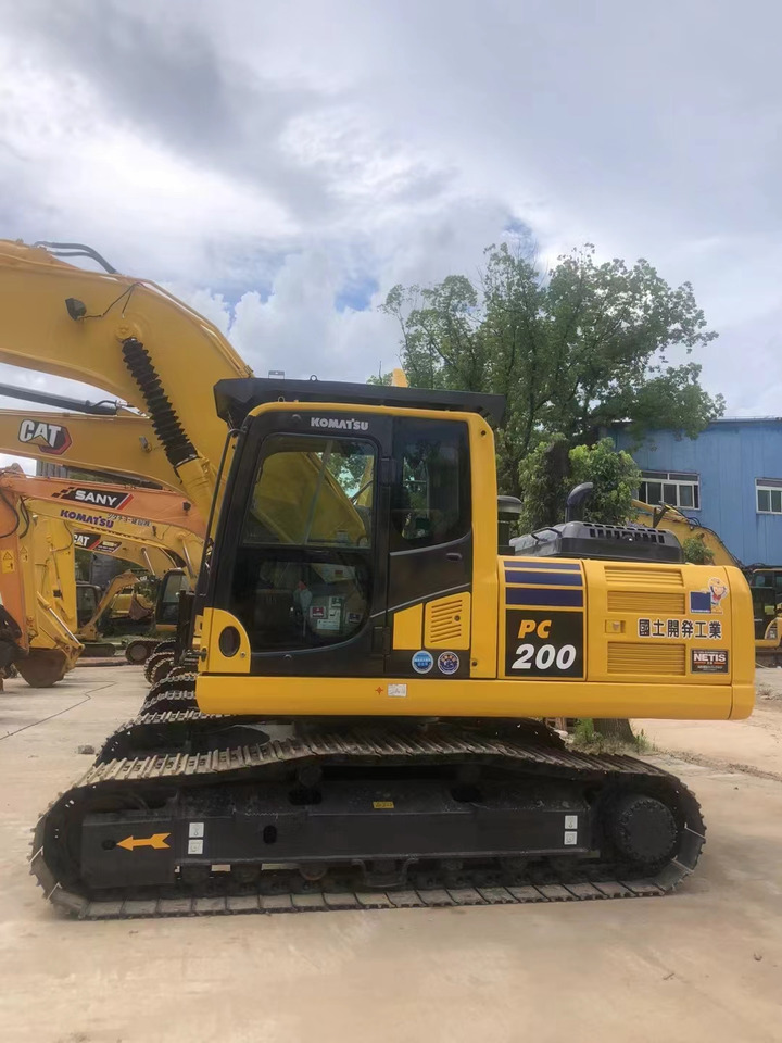 Komatsu PC200-8 Excavator - Pásové rýpadlo: obrázok 1 Komatsu PC200-8 Excavator - Pásové rýpadlo: obrázok 1