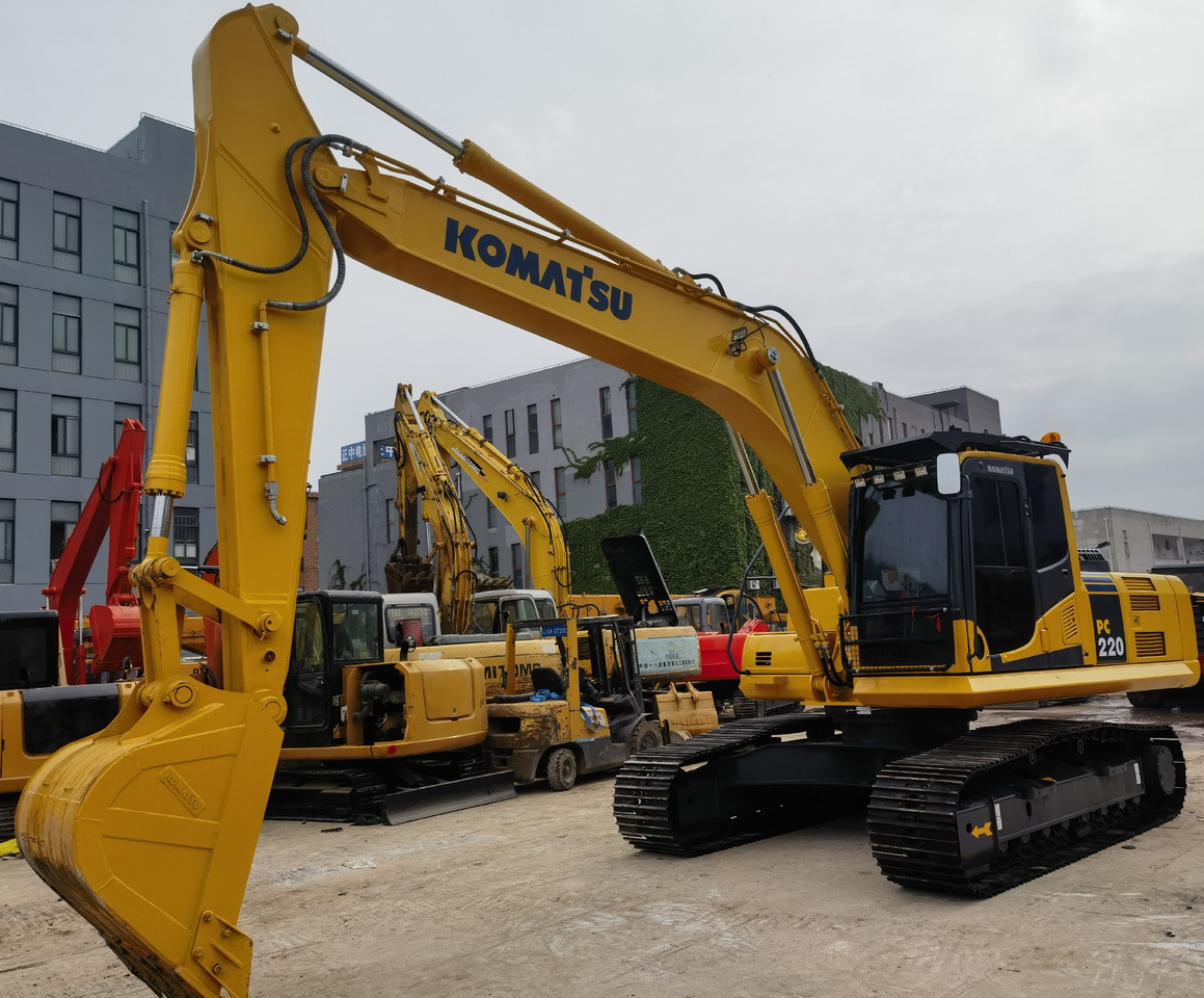 Komatsu PC220-8 Excavator - Pásové rýpadlo: obrázok 3 Komatsu PC220-8 Excavator - Pásové rýpadlo: obrázok 3