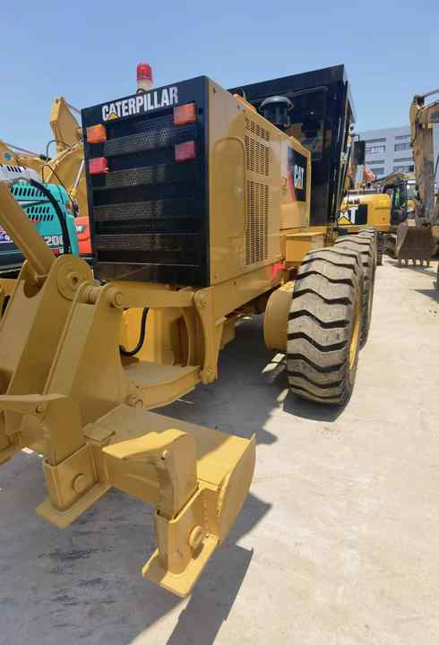 Made in Japan Motor grader used Caterpillar CAT 140k 140G 140K 12H on discount - Zrovnávač: obrázok 5 Made in Japan Motor grader used Caterpillar CAT 140k 140G 140K 12H on discount - Zrovnávač: obrázok 5