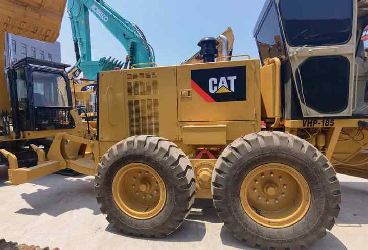 Made in Japan Motor grader used Caterpillar CAT 140k 140G 140K 12H on discount - Zrovnávač: obrázok 3 Made in Japan Motor grader used Caterpillar CAT 140k 140G 140K 12H on discount - Zrovnávač: obrázok 3