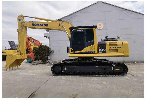 Made in Japan Used Excavator Komatsu PC240LC-8 SECOND HAND Komatsu PC240-8 Digging for Sale - Pásové rýpadlo: obrázok 1 Made in Japan Used Excavator Komatsu PC240LC-8 SECOND HAND Komatsu PC240-8 Digging for Sale - Pásové rýpadlo: obrázok 1
