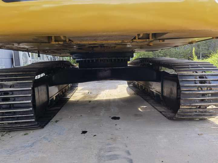 Original japanese second hand Caterpillar 330D Hydraulic Crawler digger excavator CAT 330D used excavators in stock - Pásové rýpadlo: obrázok 3 Original japanese second hand Caterpillar 330D Hydraulic Crawler digger excavator CAT 330D used excavators in stock - Pásové rýpadlo: obrázok 3