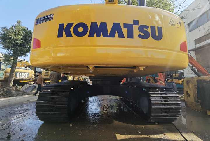Secondhand komatsu pc220-8 excavator low price high quality Japan Komatsu Excavator PC220-8 for sale - Pásové rýpadlo: obrázok 5 Secondhand komatsu pc220-8 excavator low price high quality Japan Komatsu Excavator PC220-8 for sale - Pásové rýpadlo: obrázok 5