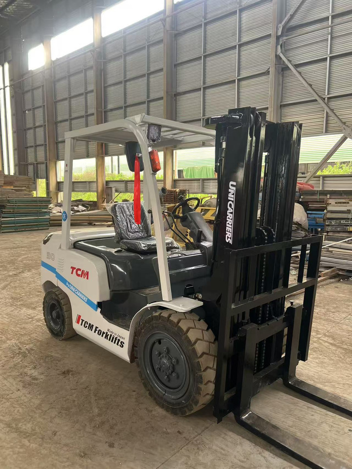 TCM FD30 Forklift - Dieselový vysokozdvižný vozík: obrázok 3 TCM FD30 Forklift - Dieselový vysokozdvižný vozík: obrázok 3