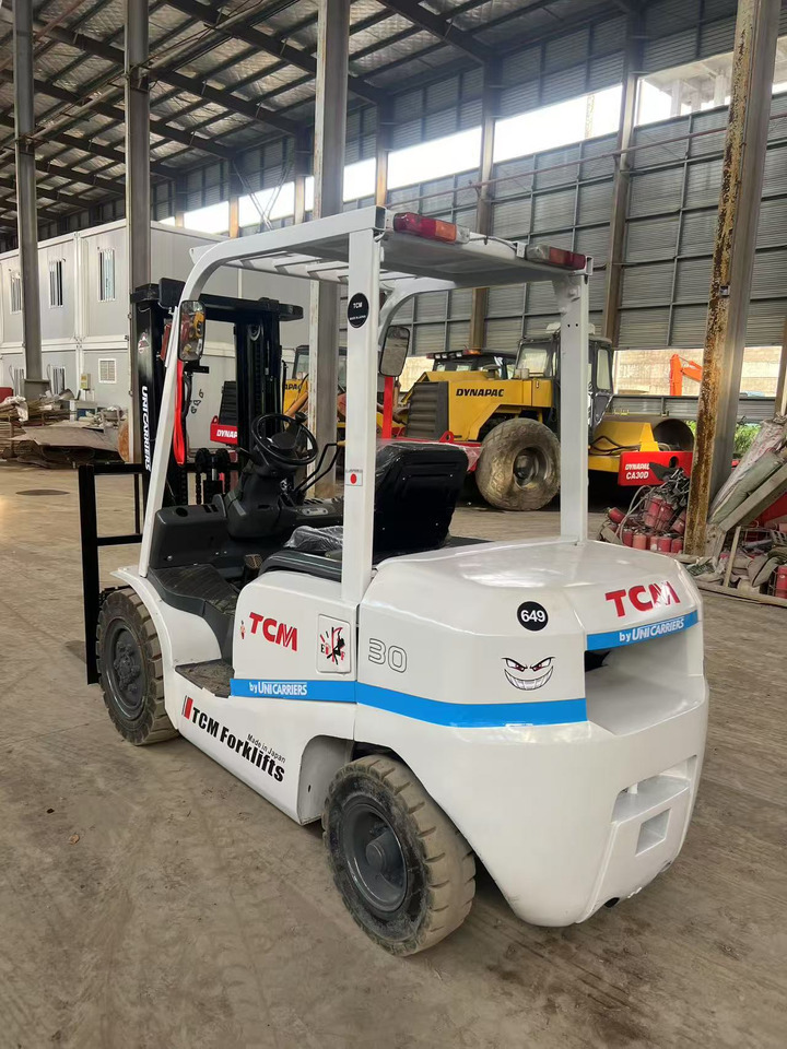 TCM FD30 Forklift - Dieselový vysokozdvižný vozík: obrázok 4 TCM FD30 Forklift - Dieselový vysokozdvižný vozík: obrázok 4