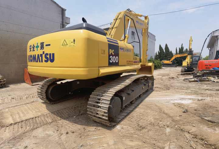 Komatsu PC300-7 excavator used komatsu pc350-7 pc300-7 pc240-7 PC220-7 PC230-7 PC210-7 PC200-7 in competitive price - Pásové rýpadlo: obrázok 2 Komatsu PC300-7 excavator used komatsu pc350-7 pc300-7 pc240-7 PC220-7 PC230-7 PC210-7 PC200-7 in competitive price - Pásové rýpadlo: obrázok 2