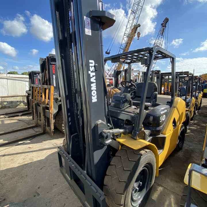 Second hand Komatsu Forklift FD50 FD30 FD25 FD70 used Komatsu Forklift cheap for sale - Dieselový vysokozdvižný vozík: obrázok 3 Second hand Komatsu Forklift FD50 FD30 FD25 FD70 used Komatsu Forklift cheap for sale - Dieselový vysokozdvižný vozík: obrázok 3