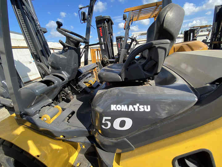 Second hand Komatsu Forklift FD50 FD30 FD25 FD70 used Komatsu Forklift cheap for sale - Dieselový vysokozdvižný vozík: obrázok 5 Second hand Komatsu Forklift FD50 FD30 FD25 FD70 used Komatsu Forklift cheap for sale - Dieselový vysokozdvižný vozík: obrázok 5
