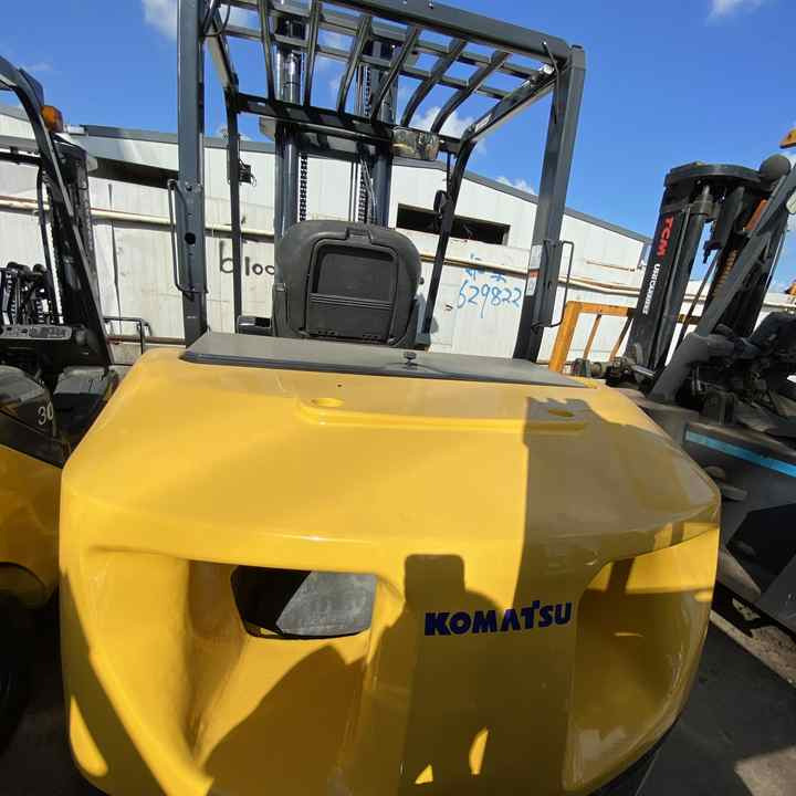 Second hand Komatsu Forklift FD50 FD30 FD25 FD70 used Komatsu Forklift cheap for sale - Dieselový vysokozdvižný vozík: obrázok 4 Second hand Komatsu Forklift FD50 FD30 FD25 FD70 used Komatsu Forklift cheap for sale - Dieselový vysokozdvižný vozík: obrázok 4