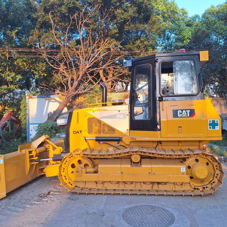 Used caterpillar cat D5k bulldozer - Buldozér: obrázok 4 Used caterpillar cat D5k bulldozer - Buldozér: obrázok 4
