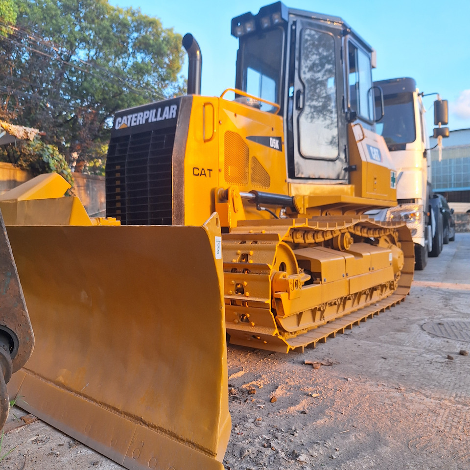Used caterpillar cat D5k bulldozer - Buldozér: obrázok 3 Used caterpillar cat D5k bulldozer - Buldozér: obrázok 3