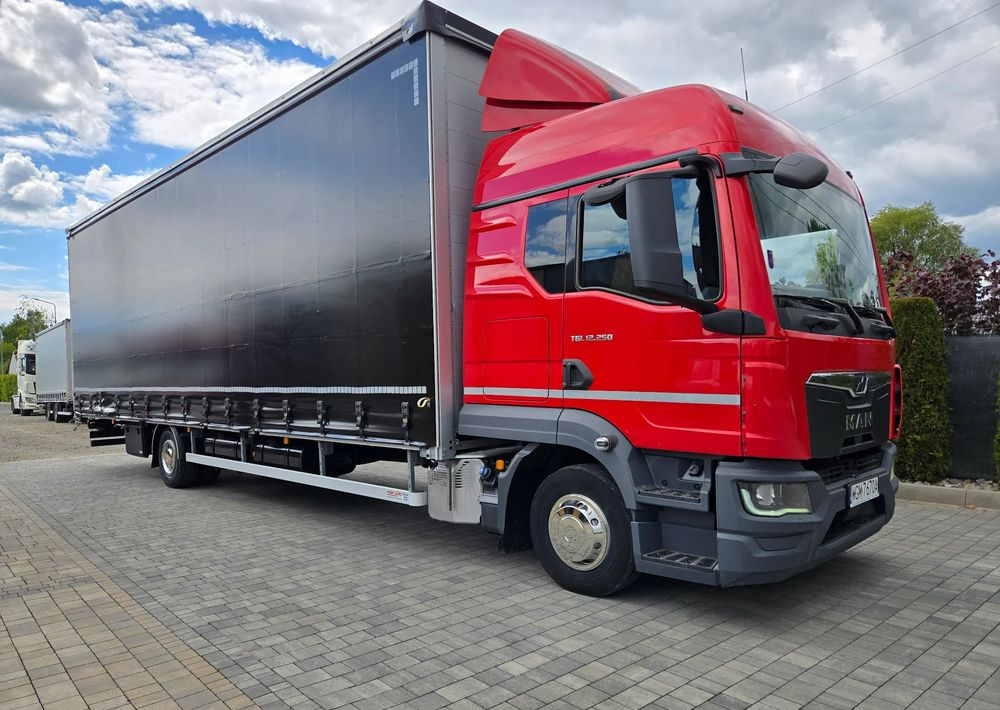 MAN TGL 12.250 - Plachtové nákladné vozidlo: obrázok 2 MAN TGL 12.250 - Plachtové nákladné vozidlo: obrázok 2